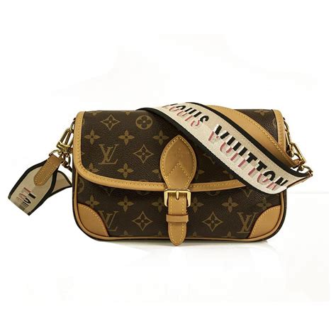 women's louis vuitton shoulder bag|louis vuitton detachable shoulder bags.